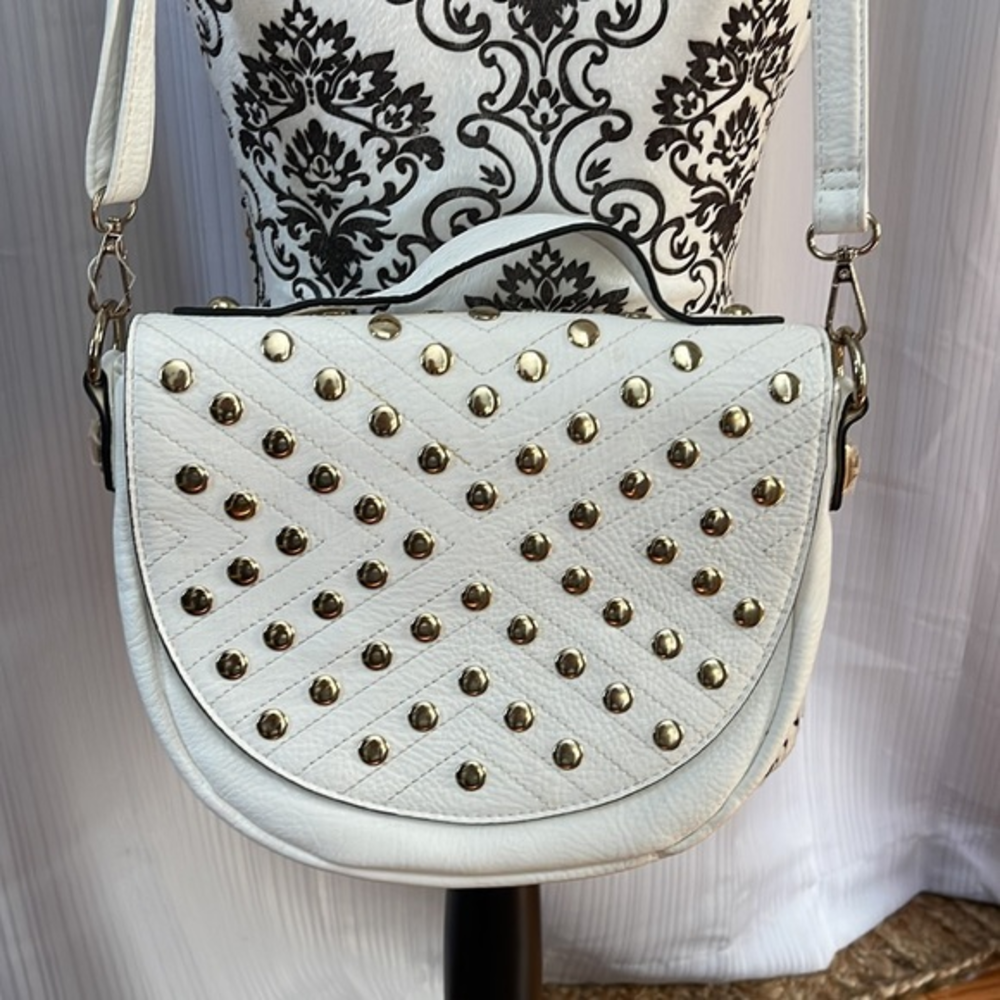 Envy‎ White Purse with removable crossbody strap